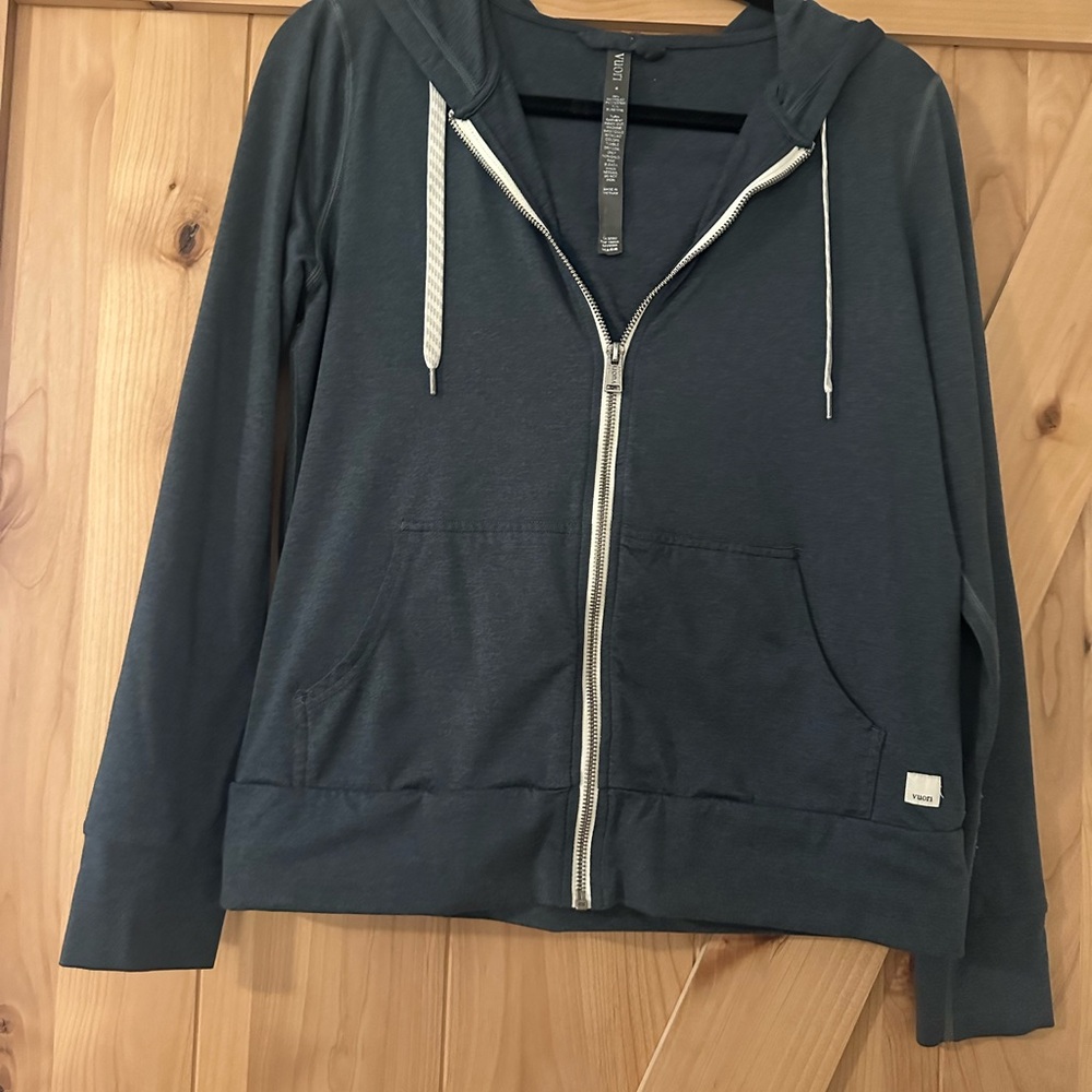 Vuori performance hoodie size Small